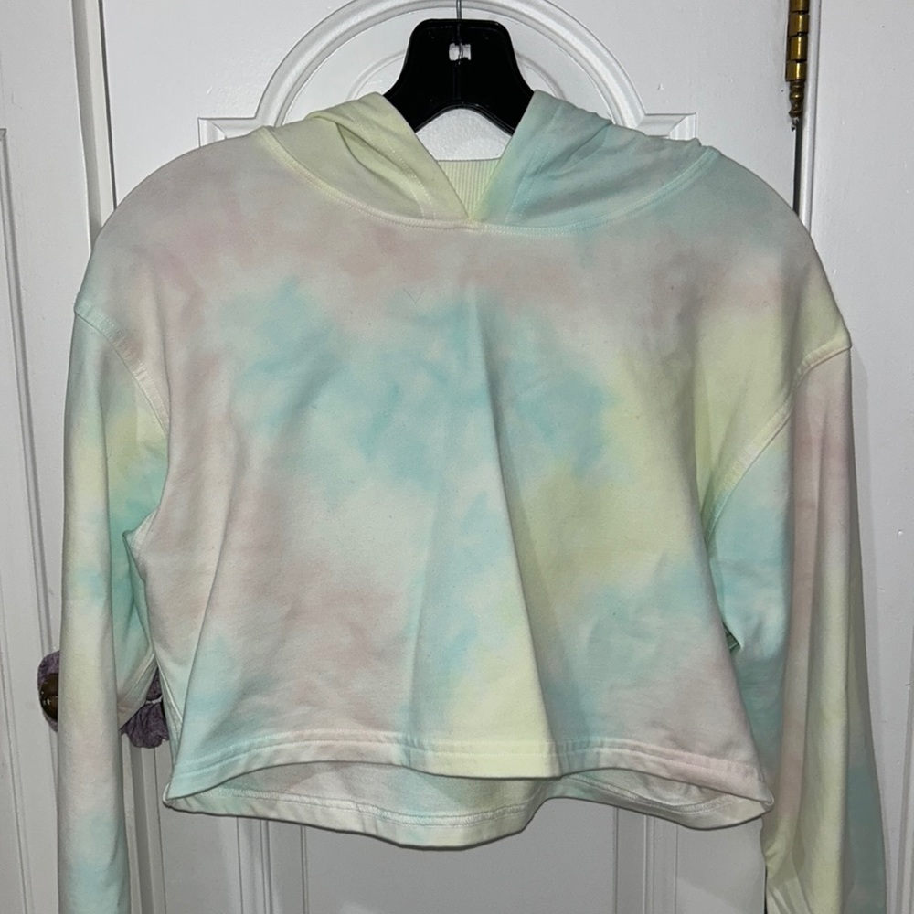 Lululemon cropped light tie dye sweatshirt women’s size 6
